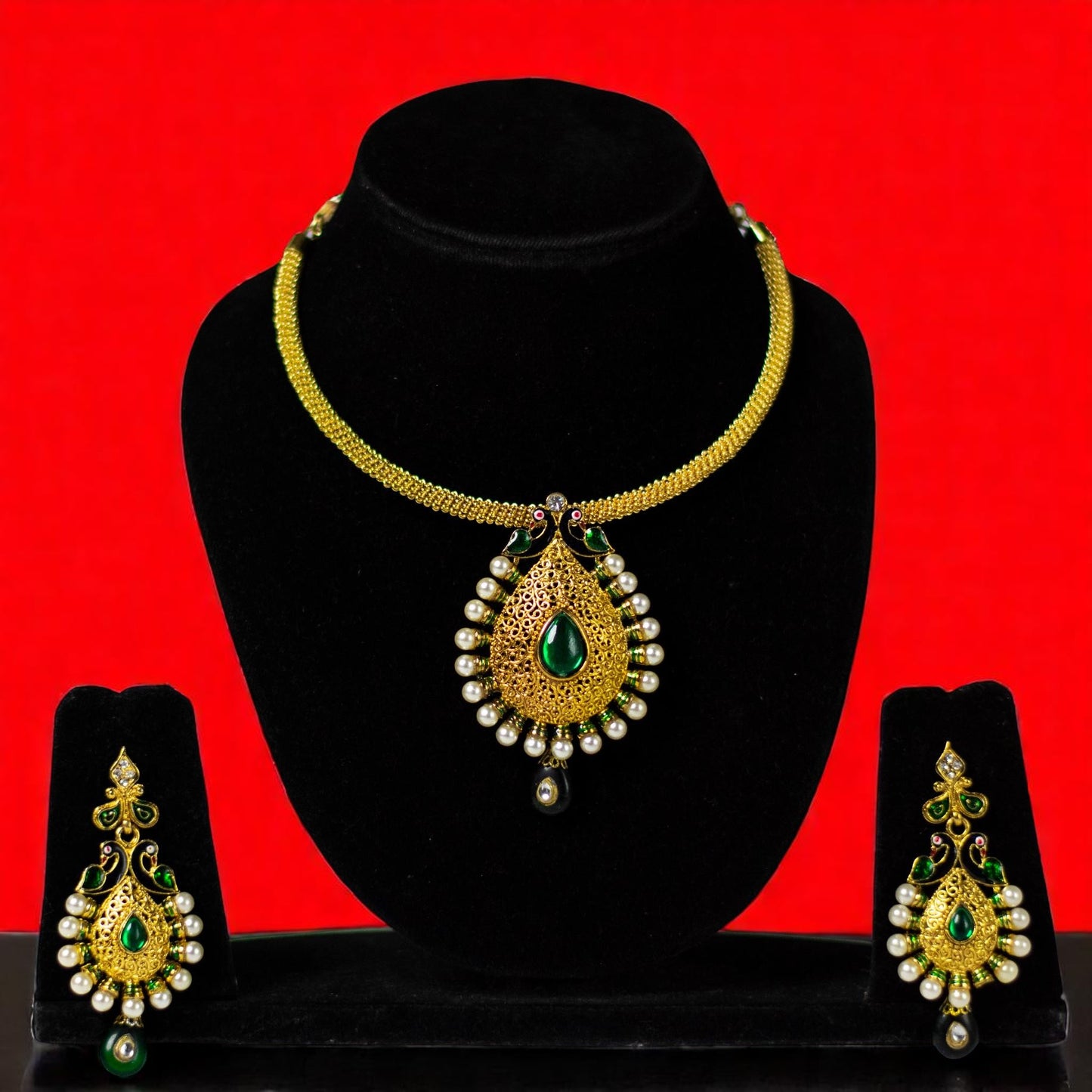 Antique Pearl Necklace Set