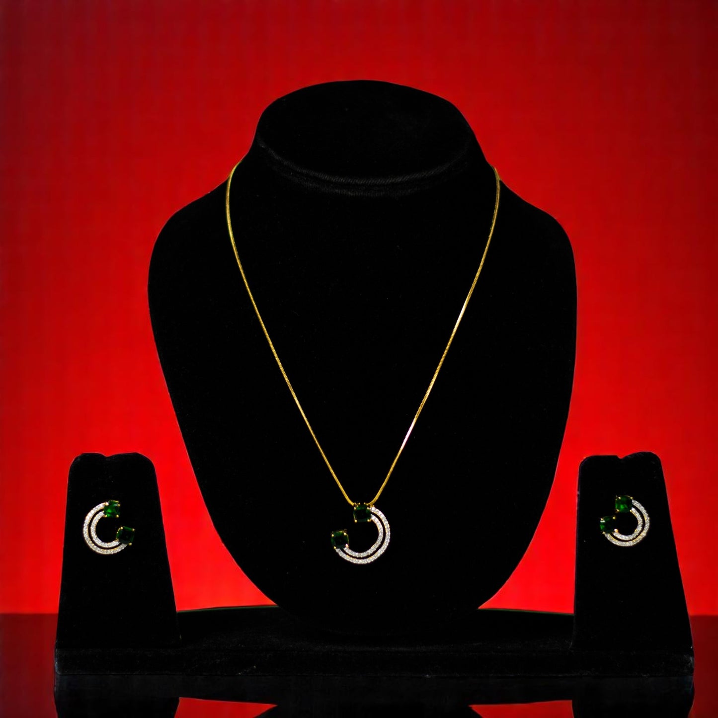 Zircon Green Panna Moon Shaped Pendant Set