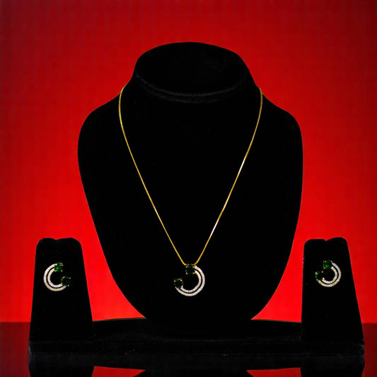 Gold Polish Chain Green Panna Moon Shaped Pendant Set