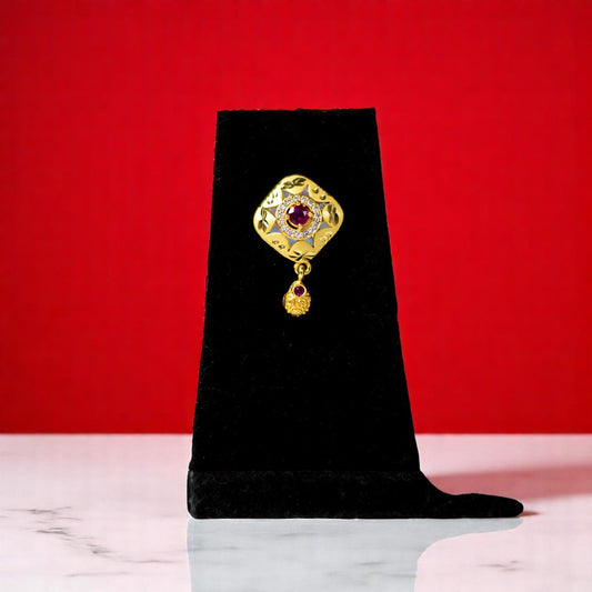Gold Polish Zircon Pendant Set with Chain
