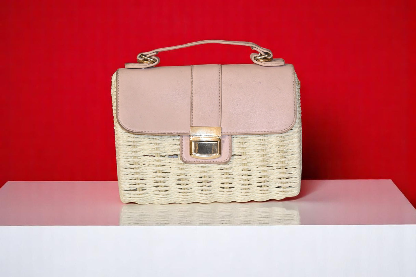 Bamboo Light Pink Leather Bag with Sling