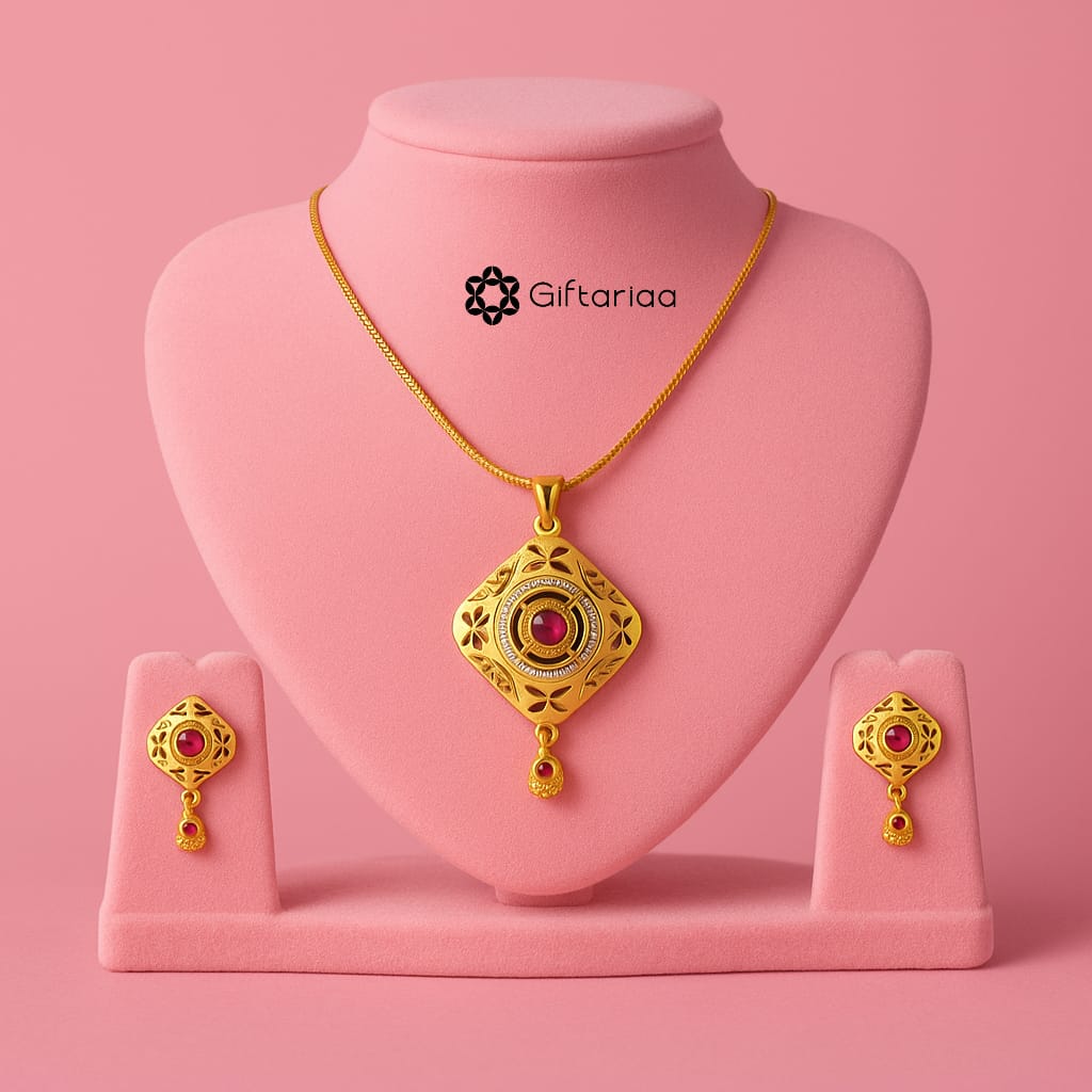 Gold plated rubia pendant set