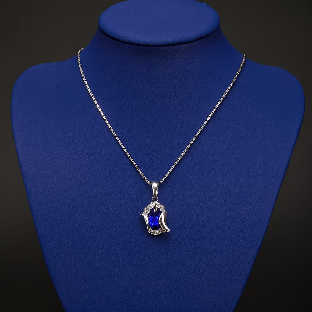 Blue Curve Crystal Pendant – Elegant Curved Teardrop Statement Necklace