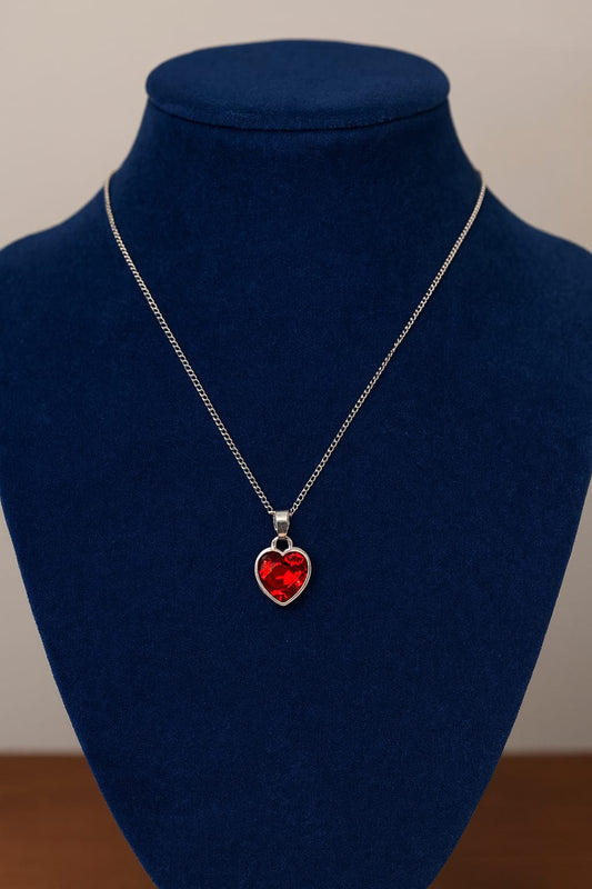 Red Heart Crystal Pendant – Romantic Necklace with Sparkling Heart-Shaped Gem