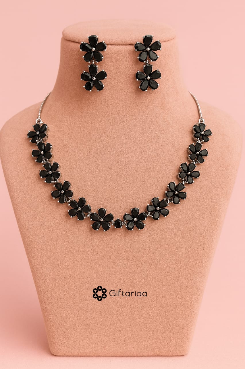 Black floral necklace set